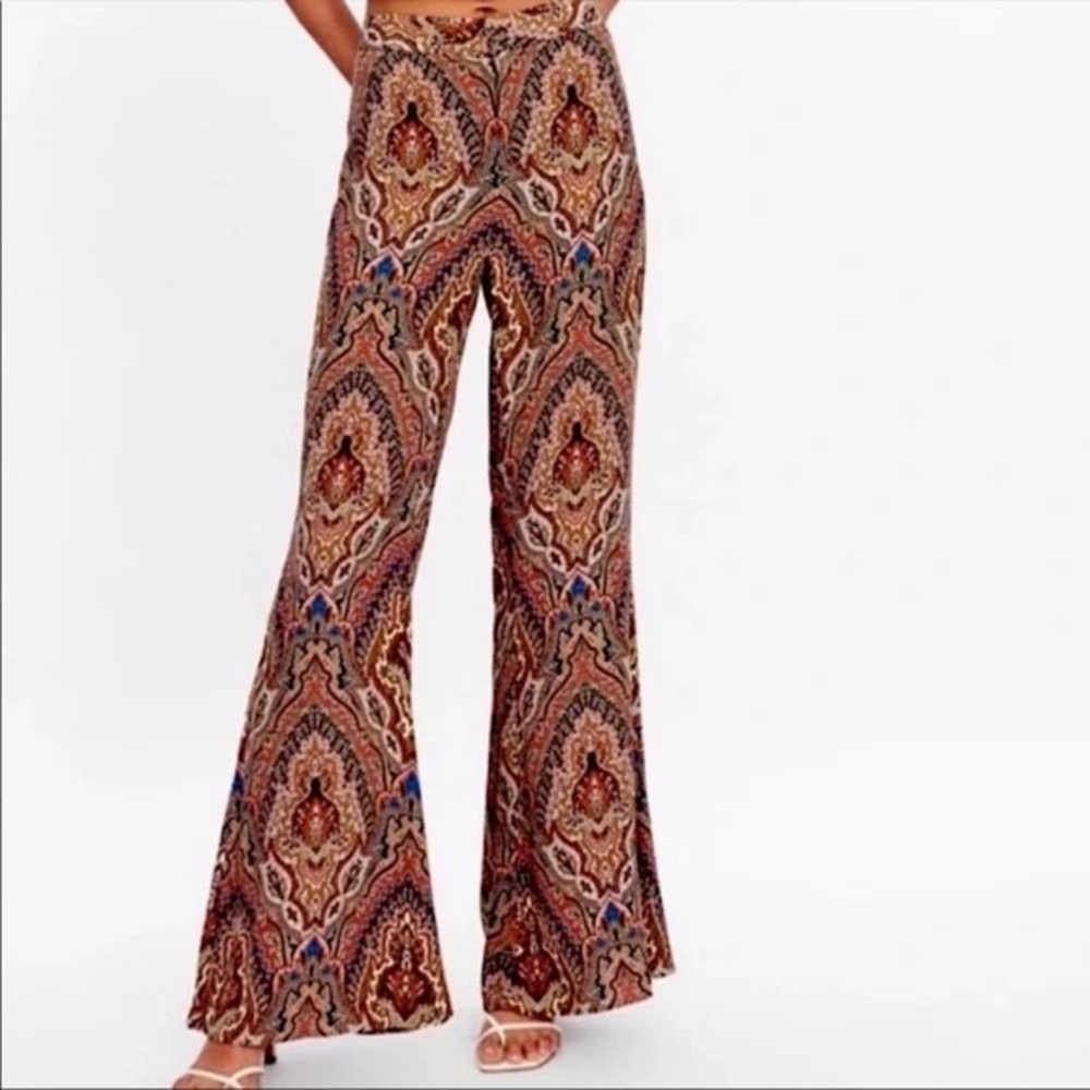 🛑 1 hour sale. NWT. Zara, L, Wide Leg Paisley Women's Pants